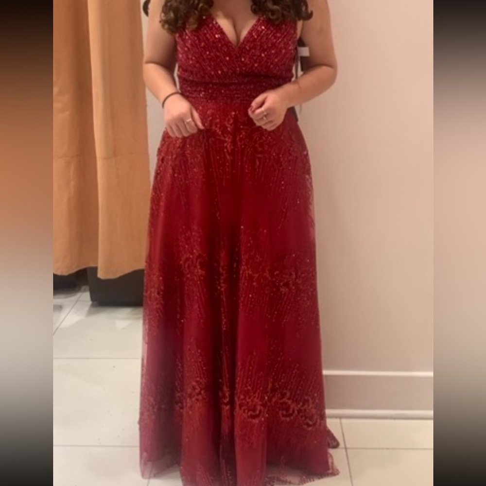 LONG RED PROM DRESS SIZE 6